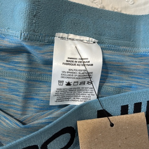 Nike Pro Women’s Training Tight Fit High Rise 3” Length Shorts NWT - Picture 4 of 7